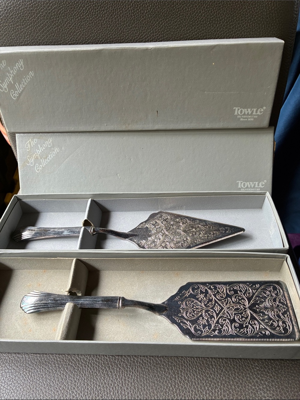 Towle Silverplate Ornate Engraved Cake Server Set in Silverplated